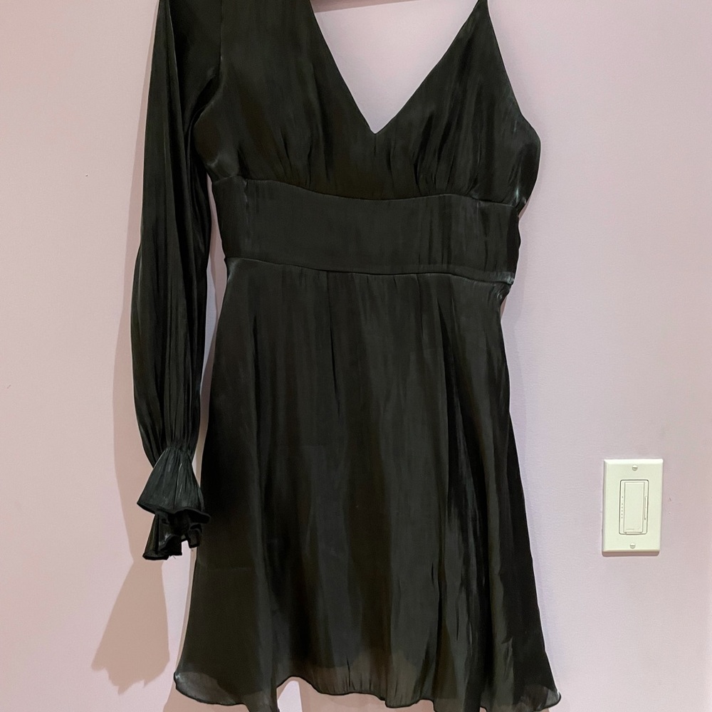 UNIQUE half sleeve half sleevelessSilk dress only worn twice in great condition!